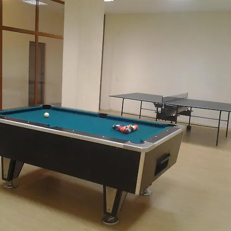 To Four+2 Predela 1 Apartment *