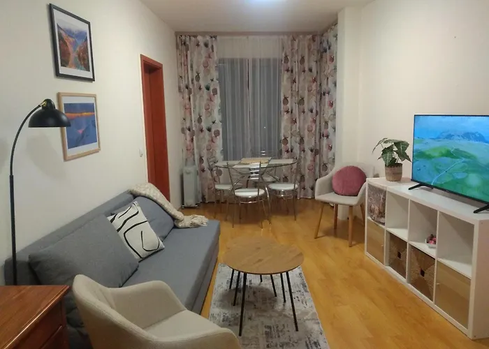Apartman To Four+2 Predela 1 *